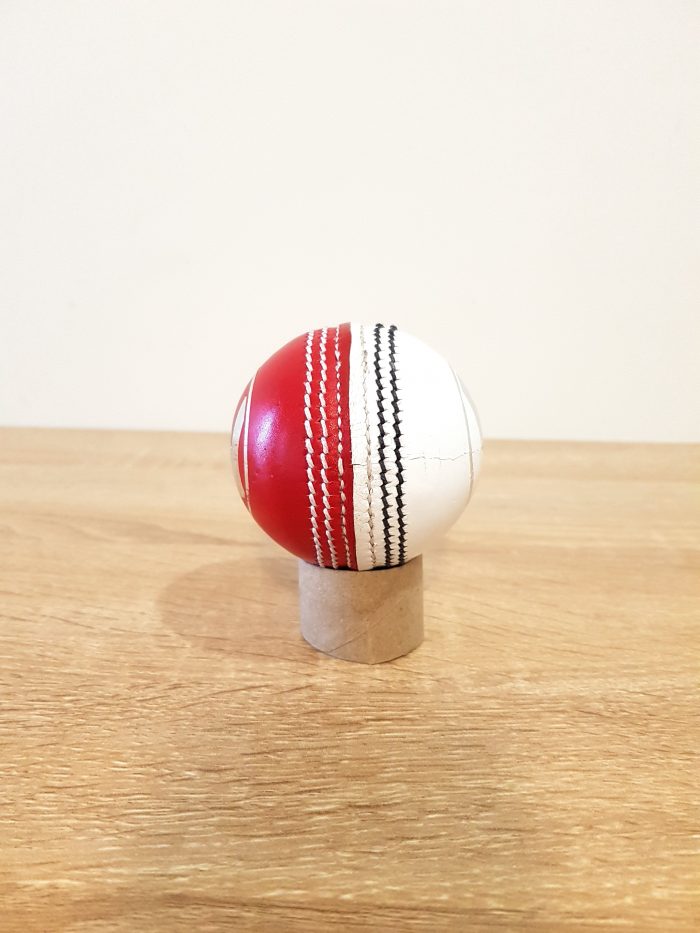 EN 2PC RED & WHITE BALL 142g - Image 4