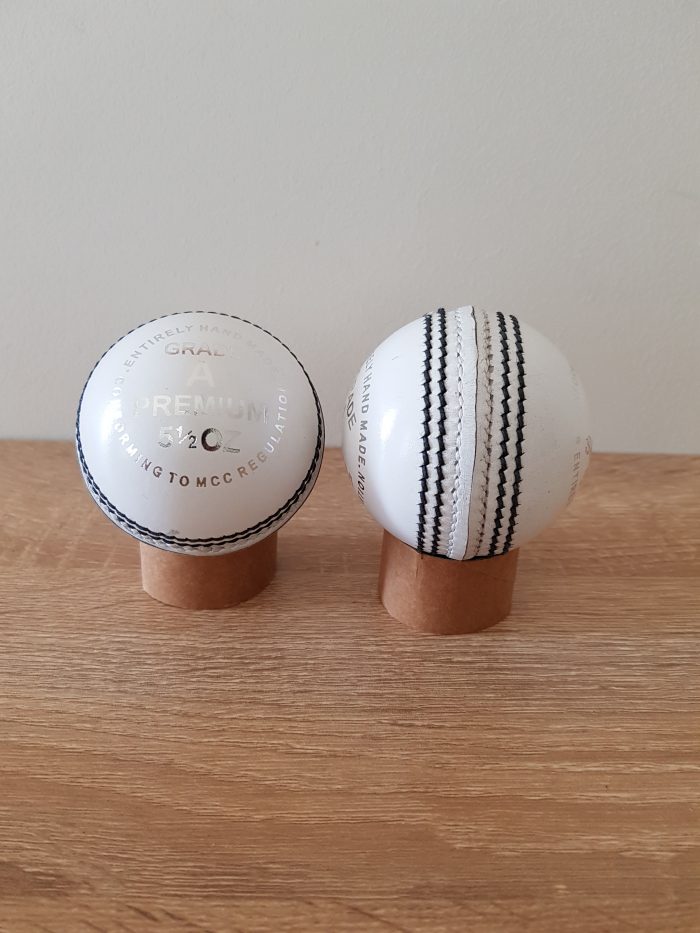EN 2PC T20 WHITE MATCH BALL 156g - Image 2