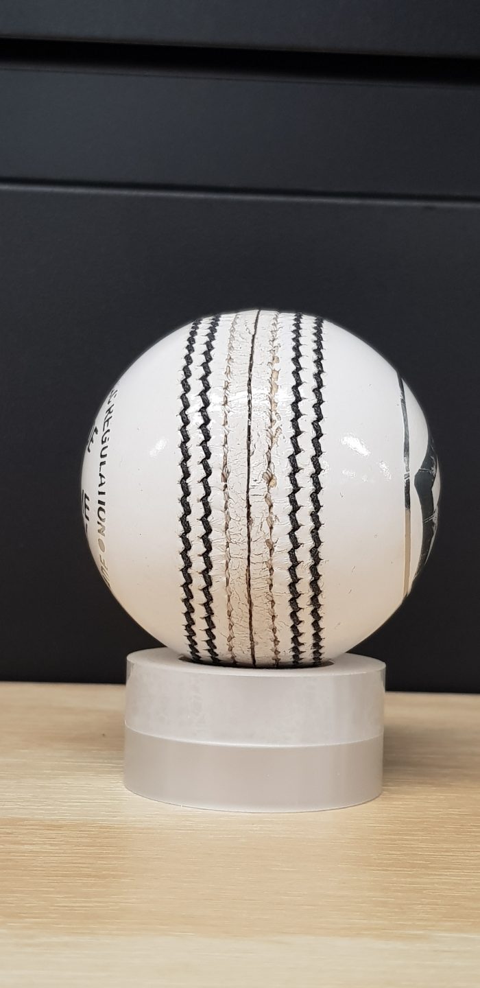 EN 2PC WHITE PRACTICE BALL 156g - Image 3